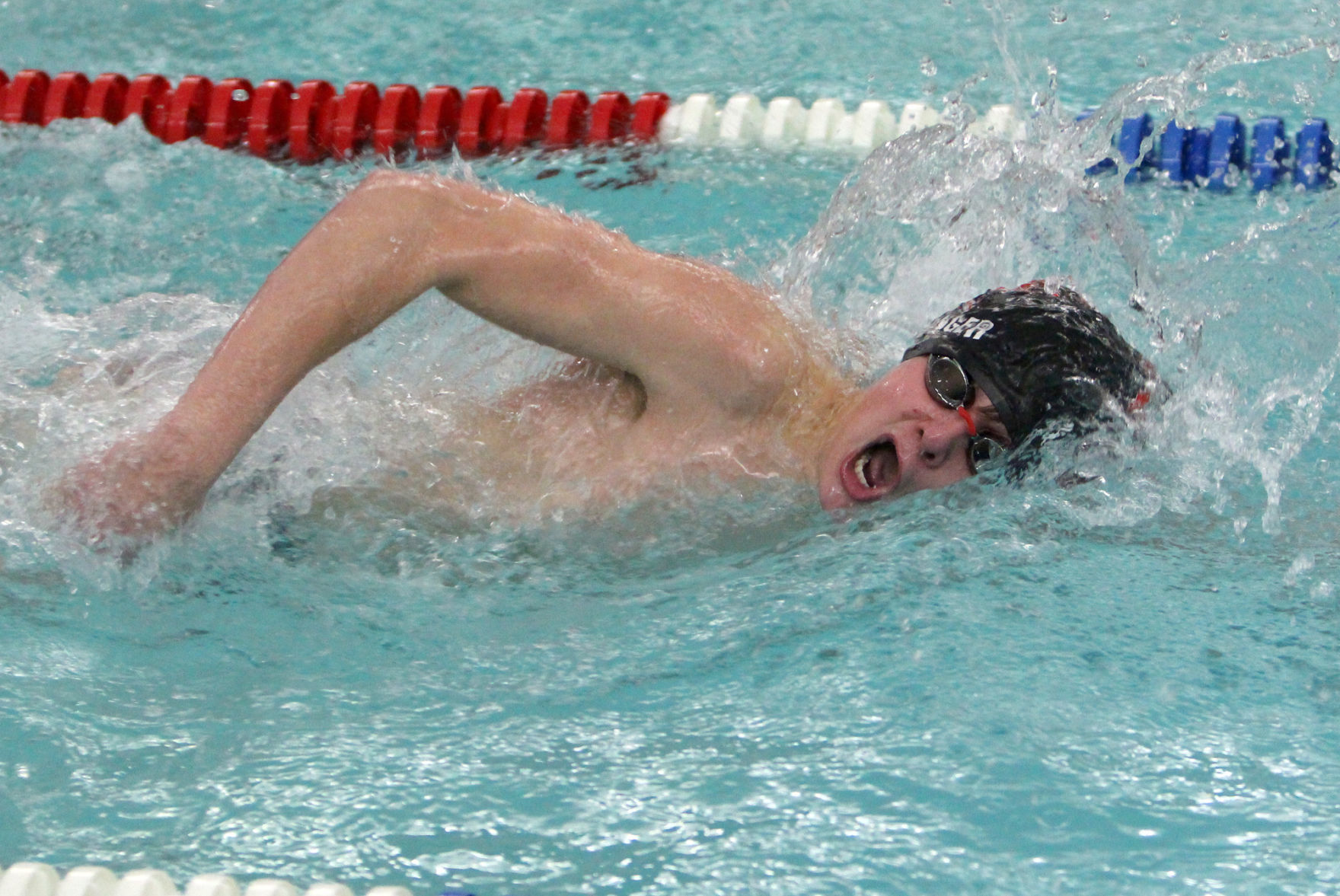 Eau Claire Boys Swimming Husky Invitational 1-19-19